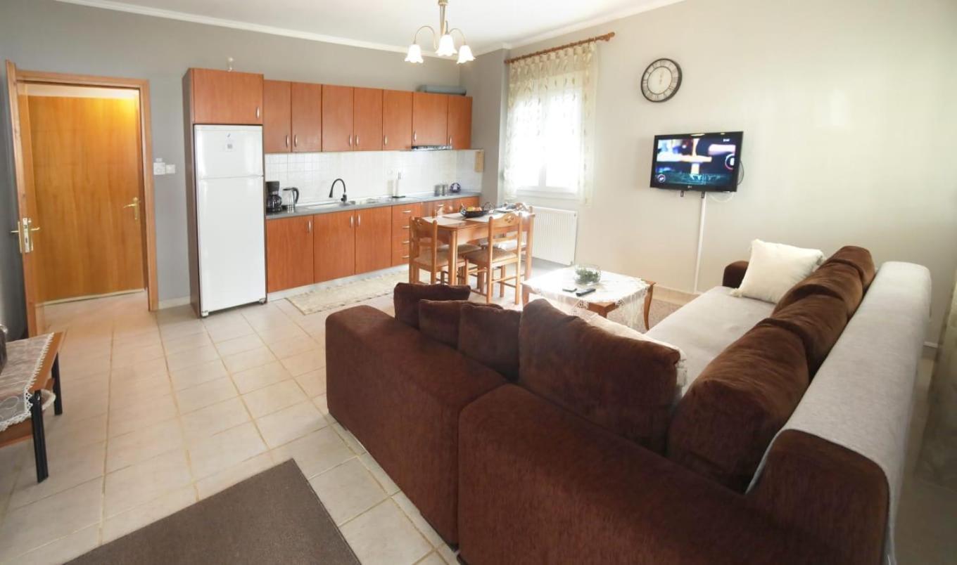 Apartment με κήπο στην χλόη καστοριάς Aposkepos